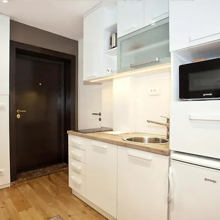 Hostgost Selected - Skadarlija Square