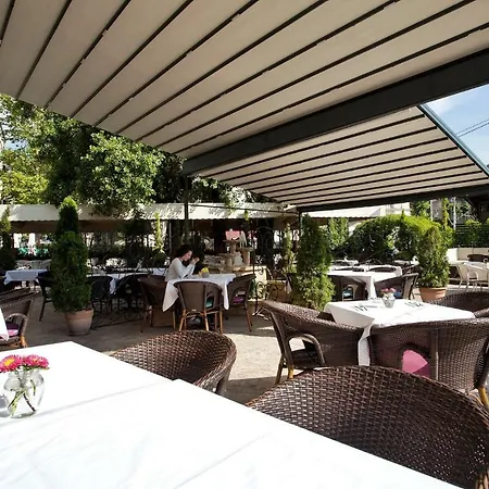 Hostgost Selected - Skadarlija Square