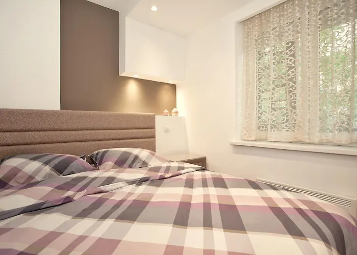 Hostgost Selected - Skadarlija Square *