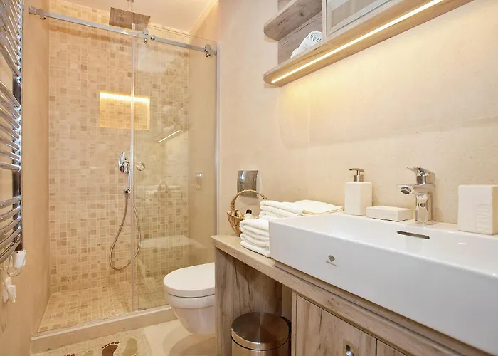 Hostgost Selected - Skadarlija Square شقة بلغراد