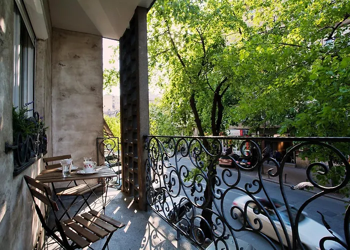 Hostgost Selected - Skadarlija Square *