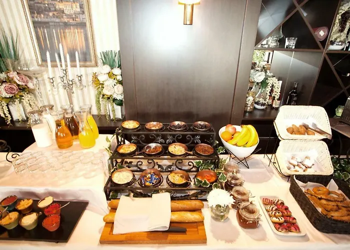 Hostgost Selected - Skadarlija Square بلغراد